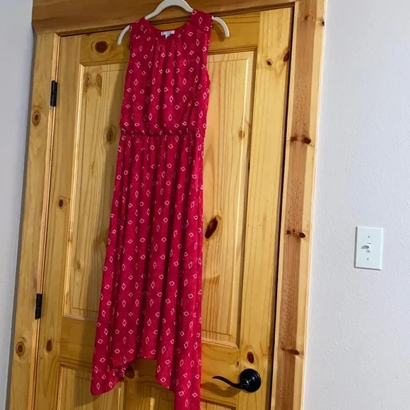 Dana Buchman Sleeveless Sharkbite Dress Red Geo long petite medium flowy women​ - Picture 3 of 16